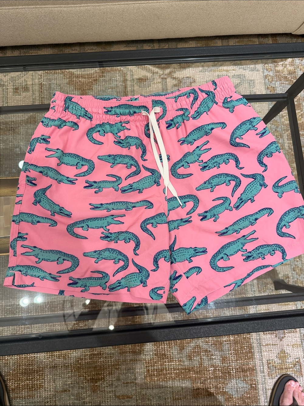 Chubbie’s Swim Trunks Large 5.5 inseam, size large